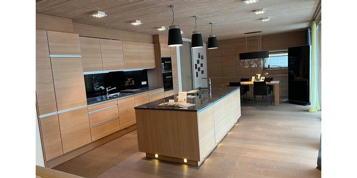 Einfamilienhaus Bad Neustadt an der Saale - 8 Zimmer, 193 m&sup2;, 775.000&euro; | Angebot:27002649