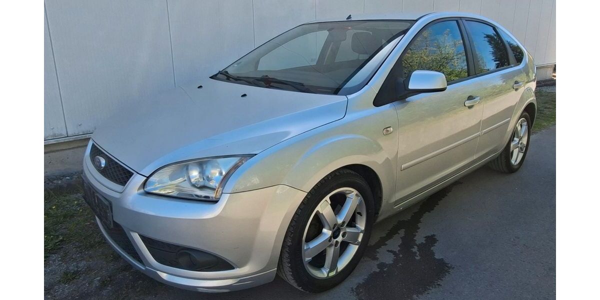 Ford Focus 174.911 km 2.699 &euro; Detmold 32758