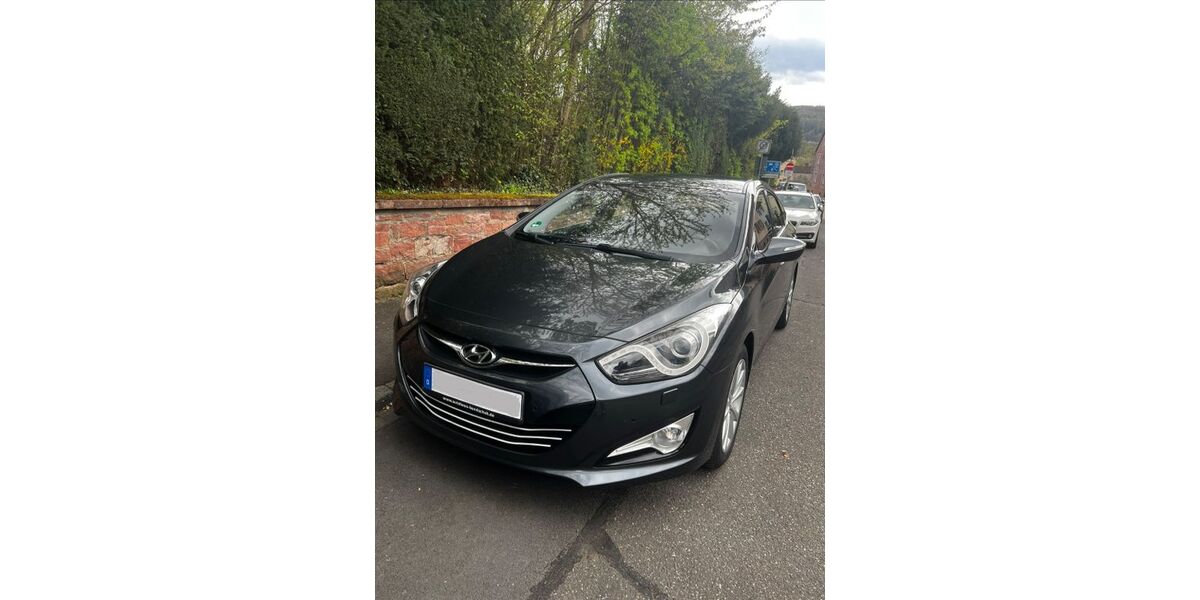 Hyundai i40 127.500 km 8.600 &euro; Hösbach 63768