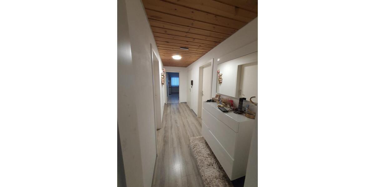 Dachgeschoßwohnung Ehningen - 1 Zimmer, 63 m&sup2;, 1.100&euro; | Angebot:26681898