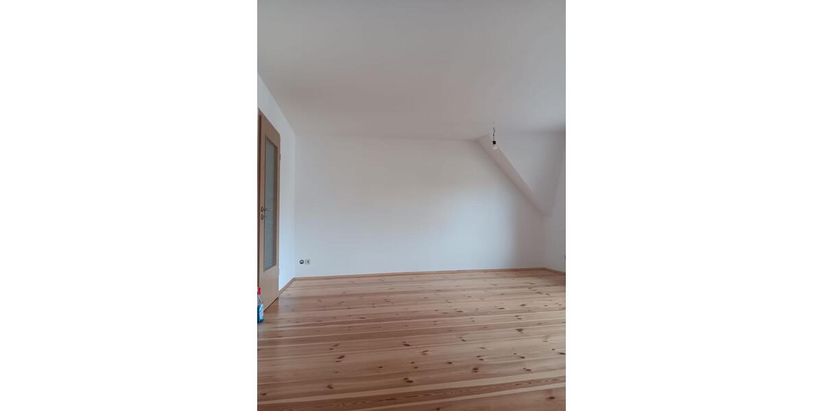Etagenwohnung Cottbus Döbbrick - 2 Zimmer, 75 m&sup2;, 720&euro; | Angebot:25570981