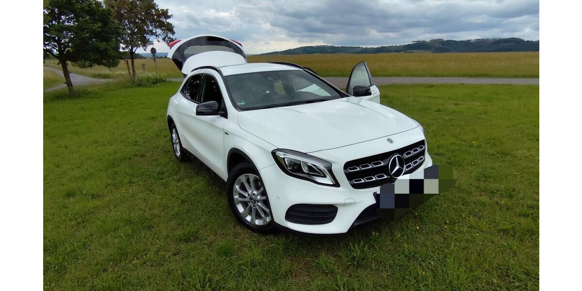 Mercedes-Benz GLA 200 91.000 km 22.000 &euro; Eisfeld 98673