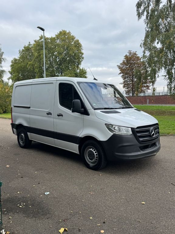 Mercedes-Benz Sprinter 364.900 km 12.800 € Frankfurt am Main 65929
