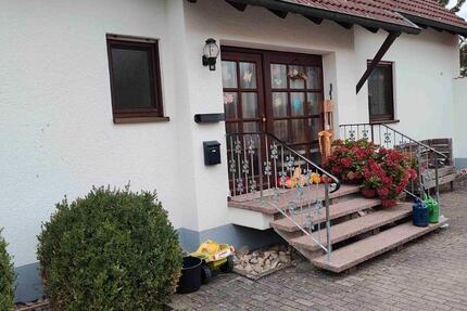 Haus Langfurth - 7 Zimmer, 150 m&sup2;, 1.200&euro; | Angebot:27617152