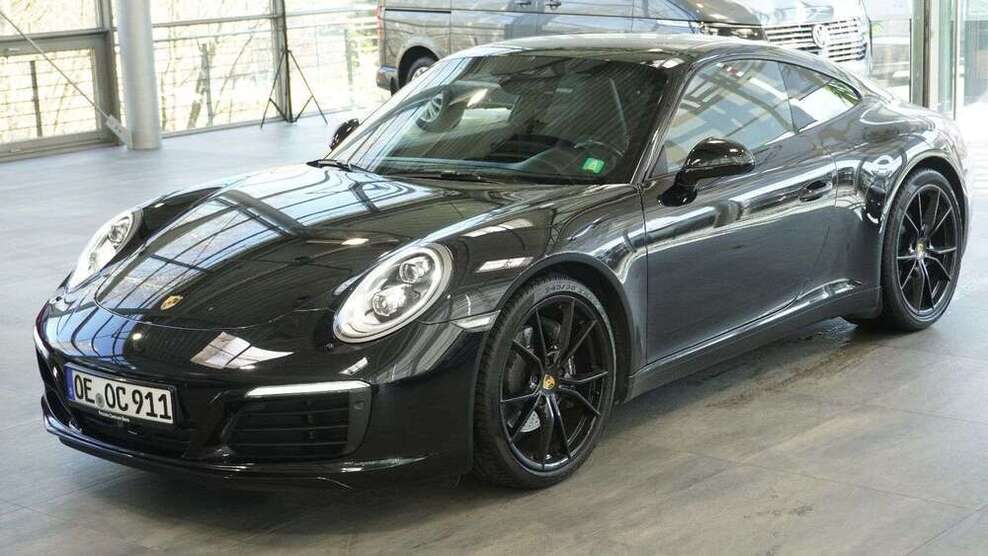 911