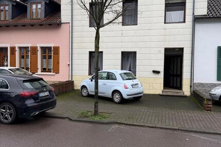 Haus Dillingen (Saar) - 9 Zimmer, 190 m&sup2;, 179.000&euro; | Angebot:27290815