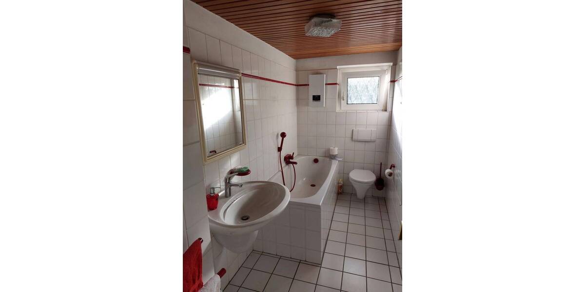 Einfamilienhaus Ratingen-Lintorf Lintorf - 7 Zimmer, 187 m&sup2;, 725.000&euro; | Angebot:26318909