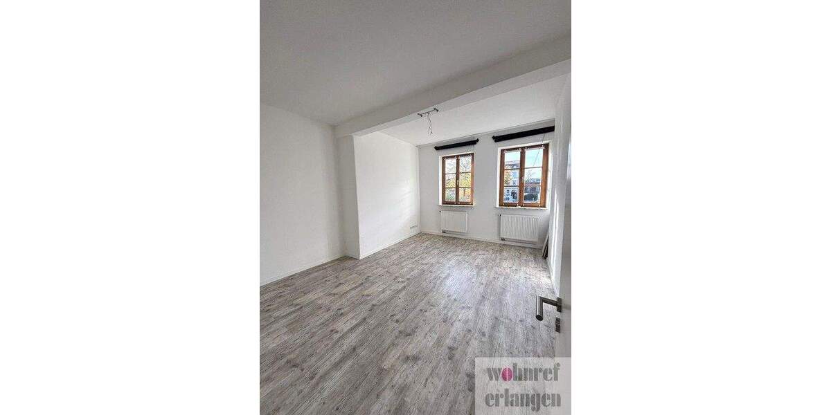 Exklusive 3,5-Zimmer-Wohnung mit Balkon, Stellplatz und EBK am Theaterplatz Erlangen 4 zimmer