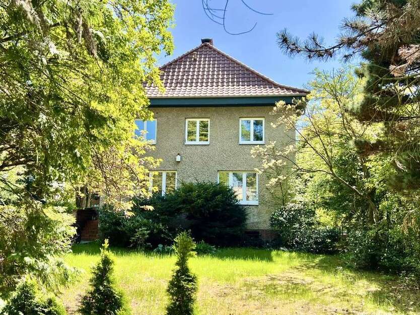 Haus zum Kaufen in Hannover Kirchrode 695.000 € 250 m²