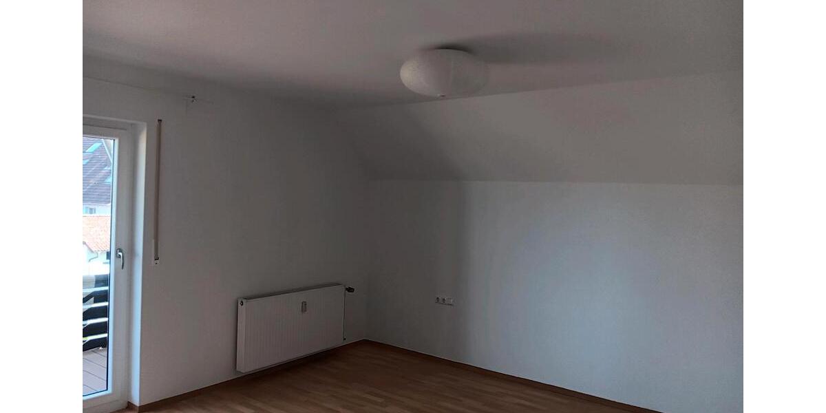 Etagenwohnung Arberg - 3 Zimmer, 102 m&sup2;, 950&euro; | Angebot:25298494