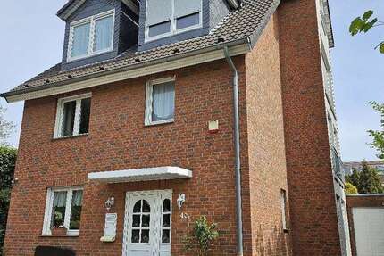 Haus Essen Stadtbezirk VII - 7 Zimmer, 215 m&sup2;, 795.000&euro; | Angebot:26382034