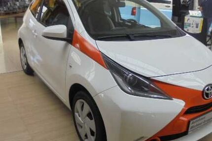 Toyota Aygo (X) 120.186 km 8.390 &euro; Hamburg 22043