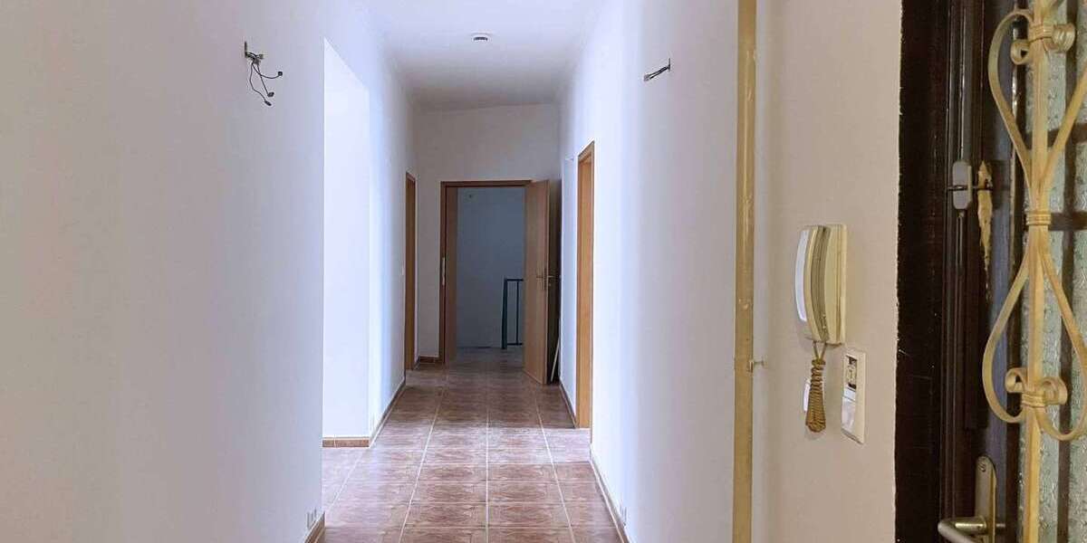 Wohnung zum Mieten in Halle 1.570 € 195.77 m² 5 zimmer