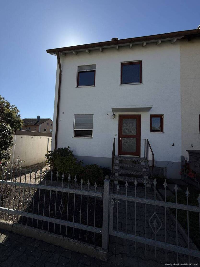 Doppelhaushälfte für eine junge Familie, ruhig gelegen nähe Aischpark Center 4 zimmer