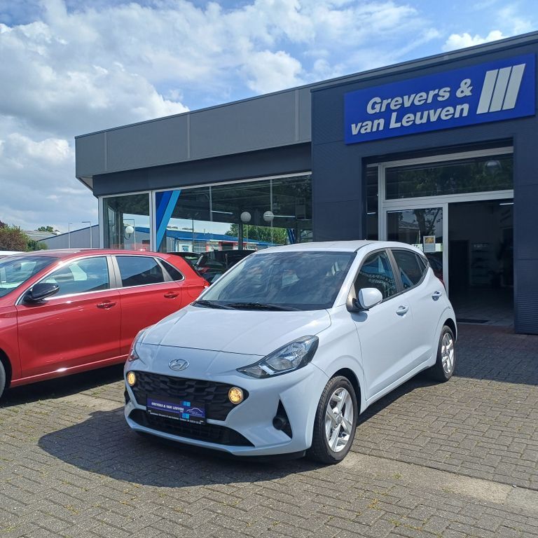 i10