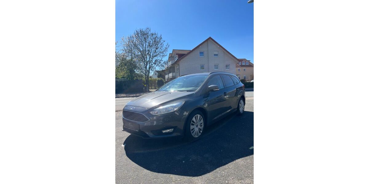 Ford Focus 176.000 km 6.490 &euro; Detmold 32760