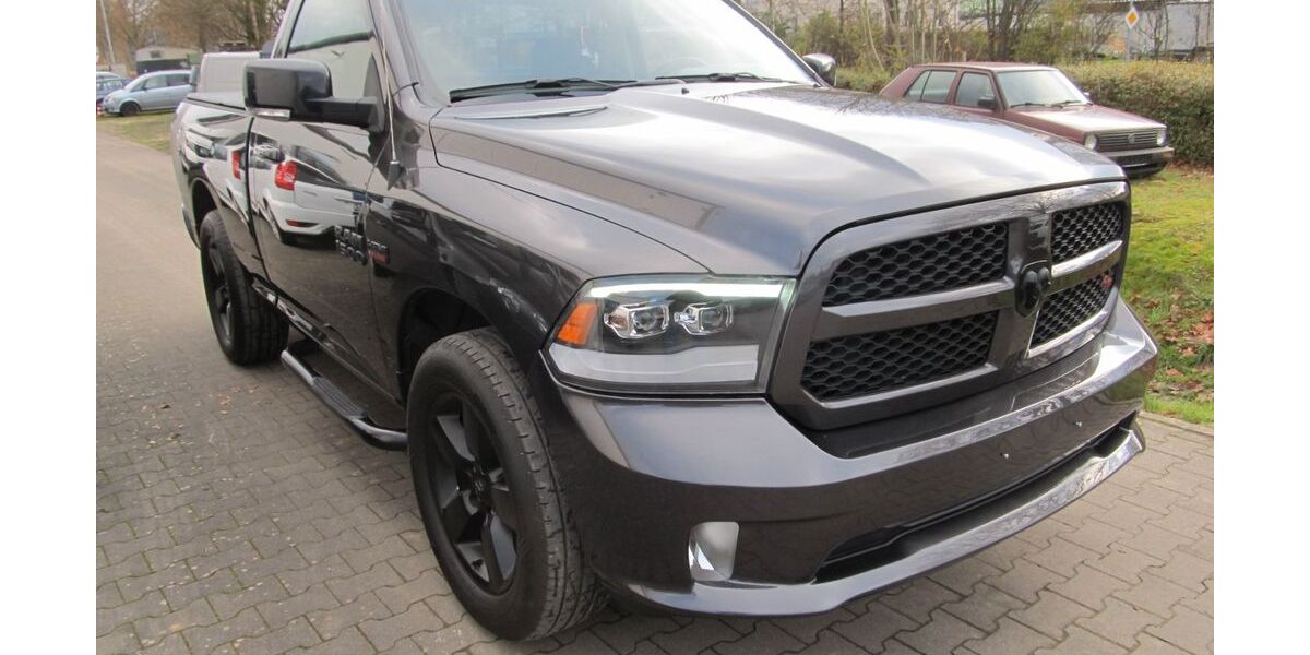 Dodge RAM 47.700 km 27.999 &euro; Vlotho 32602