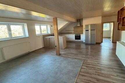 Wohnung Rimbach - 3 Zimmer, 145 m&sup2;, 850&euro; | Angebot:26387100