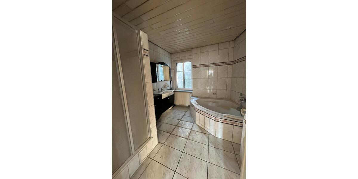 Etagenwohnung Karlsruhe Hagsfeld - 5 Zimmer, 130 m&sup2;, 550&euro; | Angebot:26439160