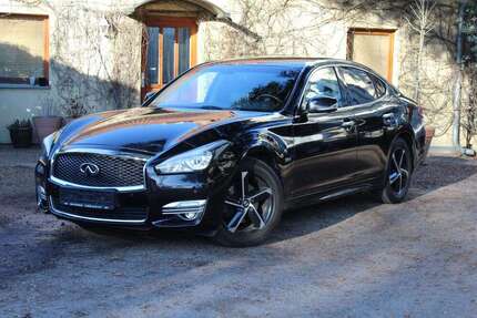 INFINITI Q70 212.000 km 12.500 &euro; Berlin 10317