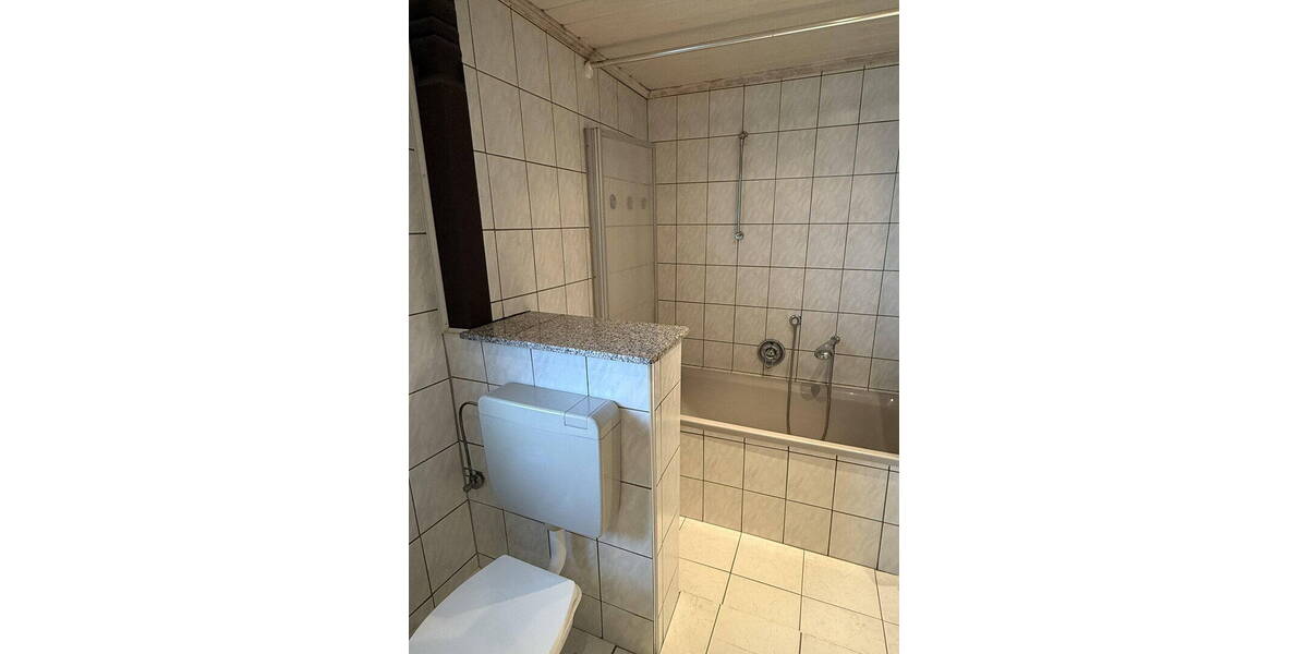 Einfamilienhaus Friedberg Ockstadt - 8 Zimmer, 195 m&sup2;, 2.490&euro; | Angebot:26358860
