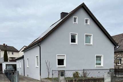Haus zum Mieten in Weiden 1.050 € 100 m²
