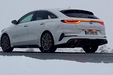 Kia pro ceed / ProCeed 123.000 km 19.990 &euro; Nauen 14641