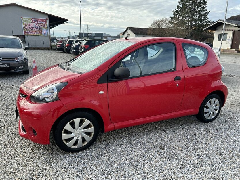 Toyota Aygo Basis 1.0i Euro5 1.Hand 182.600 km 2.500 € Altdorf 84032