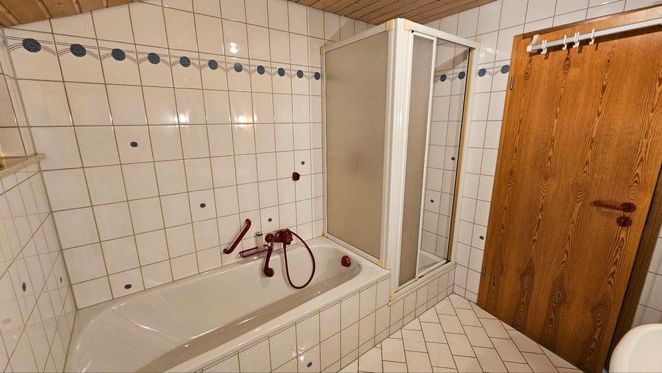 Dachgeschoßwohnung Wildberg - 3 Zimmer, 78 m&sup2;, 990&euro; | Angebot:24381909