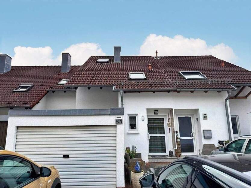 Familienfreundliches Reihenhaus mit Einliegerwohnung 4 zimmer