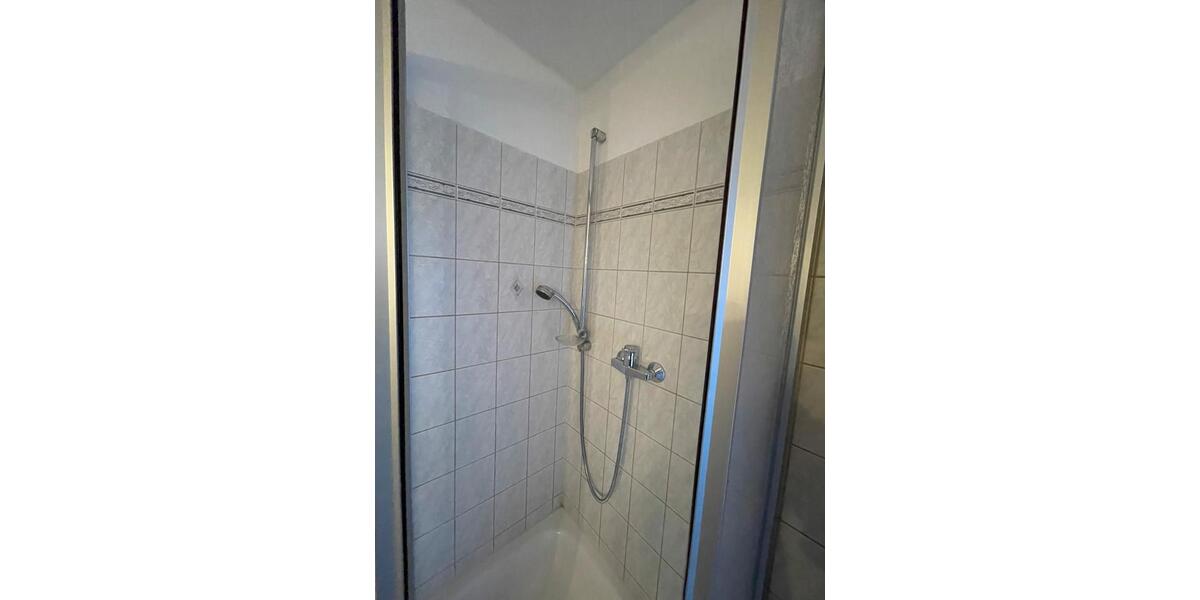 Erdgeschoßwohnung Reinsdorf - 1 Zimmer, 30 m&sup2;, 300&euro; | Angebot:26253219