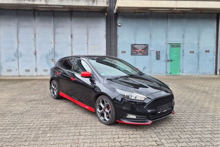 Ford Focus 176.000 km 9.150 &euro; Lorch 65391