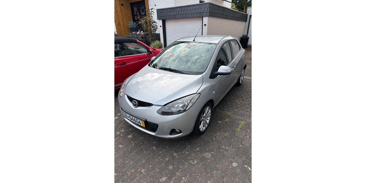 Mazda 2 105.220 km 4.150 &euro; Leverkusen 51371