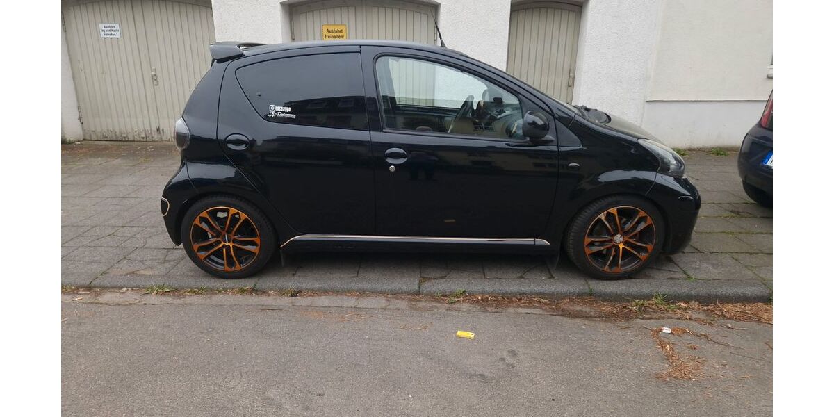 Toyota Aygo (X) 111.250 km 2.500 &euro; Köln 50935