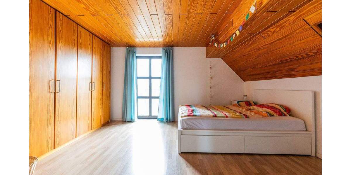 Mehrfamilienhaus, Wohnhaus Bischofsheim - 8 Zimmer, 229 m&sup2;, 695.000&euro; | Angebot:25768288