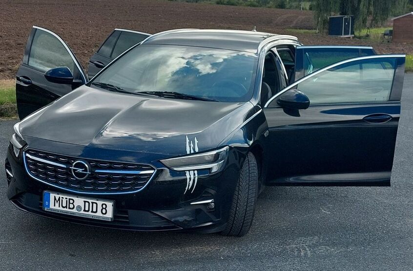 Opel Insignia 88.600 km 16.000 € Marktleugast 95352