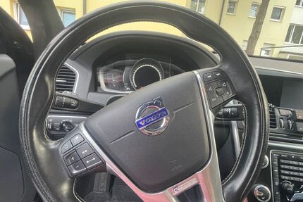 Volvo XC60 144.500 km 22.500 € Regensburg 93053