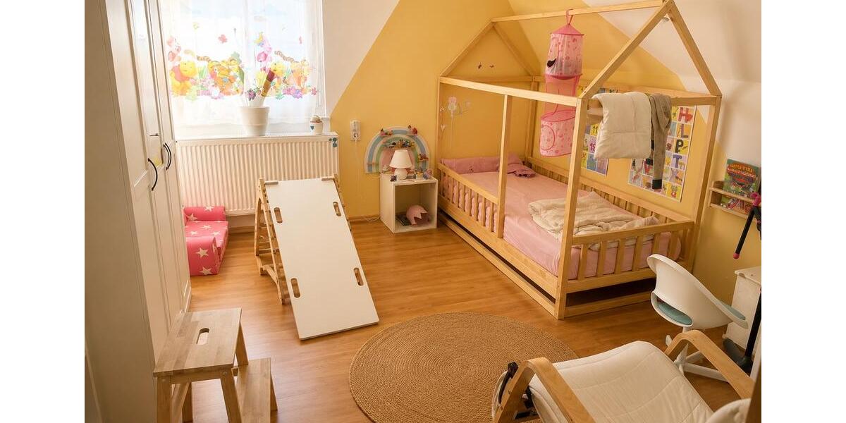 Einfamilienhaus Solms - 7 Zimmer, 210 m&sup2;, 390.000&euro; | Angebot:26738281