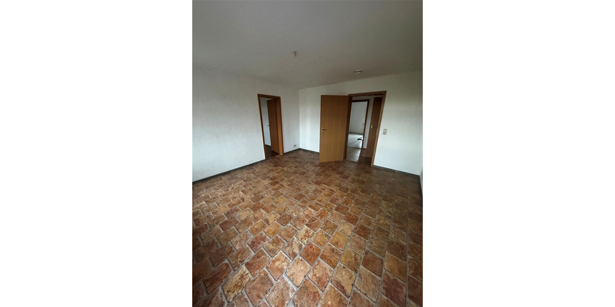 Etagenwohnung Wiehe Wiehe - 3 Zimmer, 65 m&sup2;, 330&euro; | Angebot:25209911