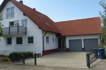 Vollständig renoviertes 3 Familienhaus+ Einliegerwohnung mit großen eingewachsenen Gärten 1 zimmer