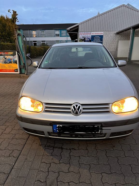 VW Golf 97.772 km 3.200 € Ahrensburg 22926