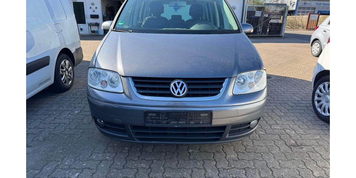 VW Touran 227.245 km 780 &euro; Büdelsdorf 24782