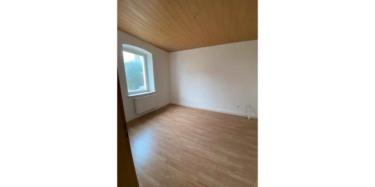 Erdgeschoßwohnung Selb - 3.5 Zimmer, 90 m&sup2;, 580&euro; | Angebot:26587917