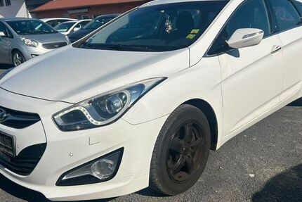 Hyundai i40 241.000 km 3.850 &euro; Büdingen 63654
