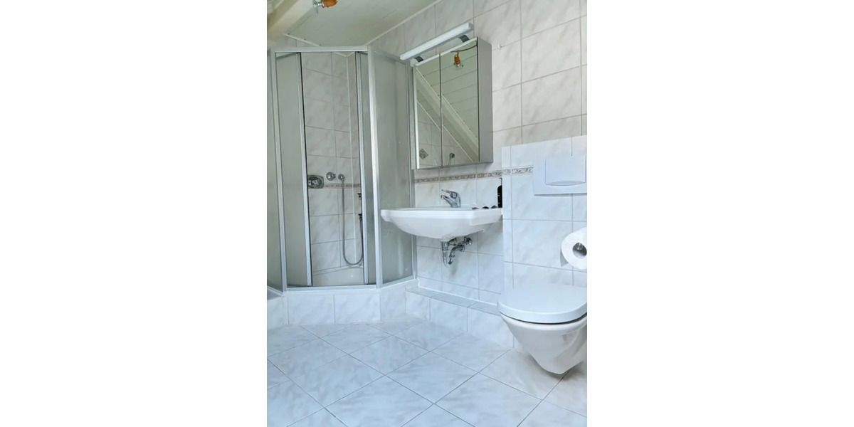 Dachgeschoßwohnung Regensburg Galgenberg - 3 Zimmer, 85 m&sup2;, 750&euro; | Angebot:25293580