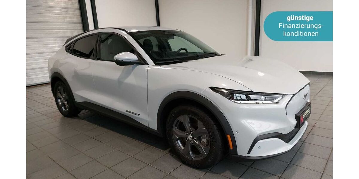 Ford Mustang Mach-E 35.217 km 30.990 &euro; Wuppertal 42287