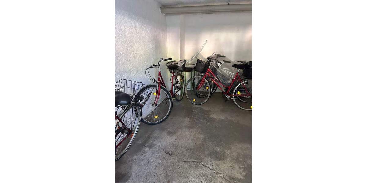 Etagenwohnung Hohenmölsen - 3 Zimmer, 61 m&sup2;, 75.000&euro; | Angebot:25141592