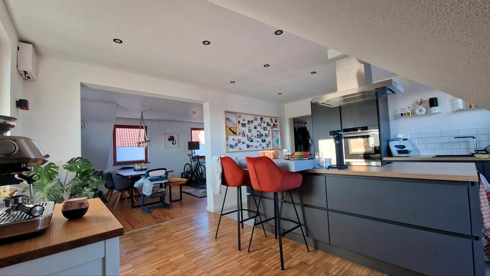 Dachgeschoßwohnung Bissingen an der Teck - 4 Zimmer, 93 m&sup2;, 380.000&euro; | Angebot:25420840