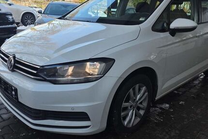 VW Touran 224.880 km 8.880 &euro; Hannover 30165