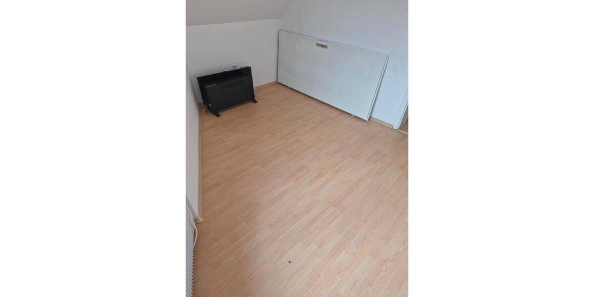 Dachgeschoßwohnung Weikersheim - 4.5 Zimmer, 82 m&sup2;, 850&euro; | Angebot:26354812